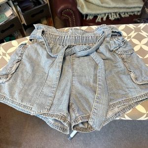 Paperbag short with belt